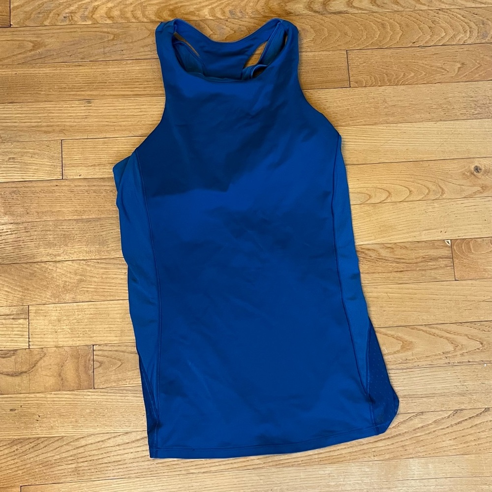 Lululemon racer back tank, size 4, ocean blue